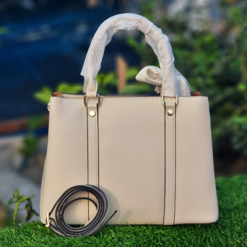 China ✨ Classic – Premium Ladies Handbag ✨ (as a picture color)